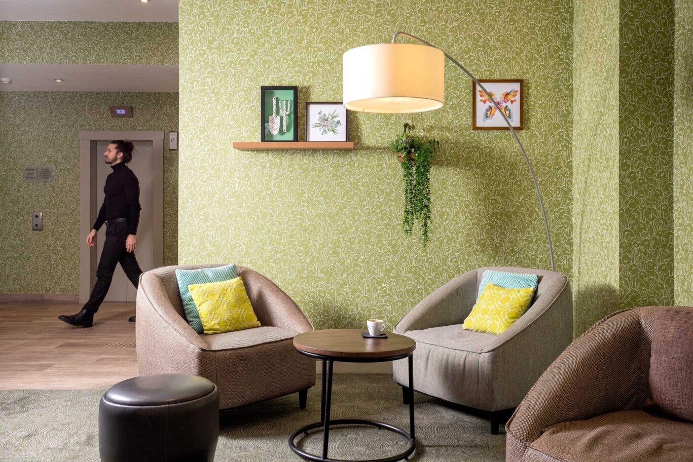 Bedford_Interior_Lobby_0423