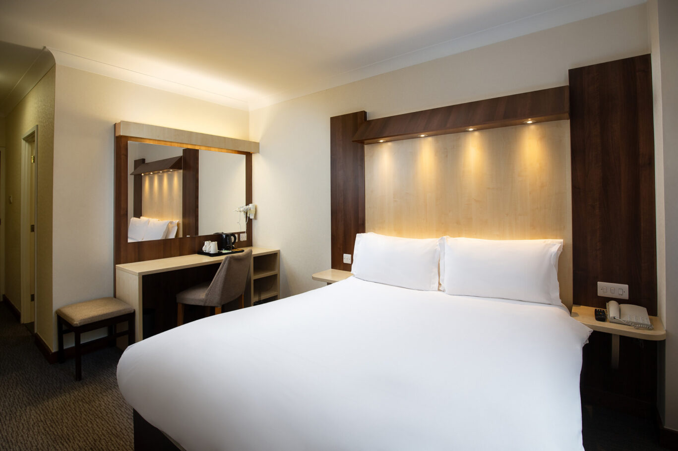 RoyalNational_Room_Standard_Double2_0423a