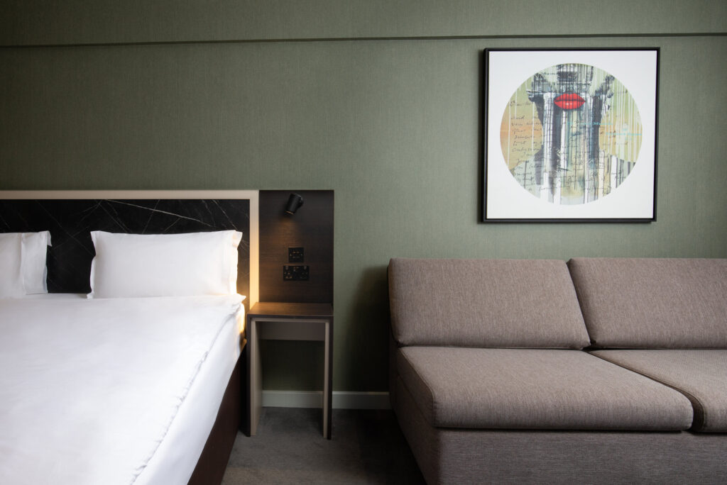 RoyalNational_Room_StandardPlus_Double3_0423