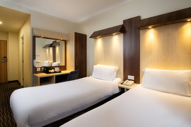 RoyalNational_Room_Standard_Twin5_04.23